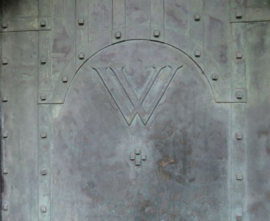 Fastolff House bronze door_1.jpg