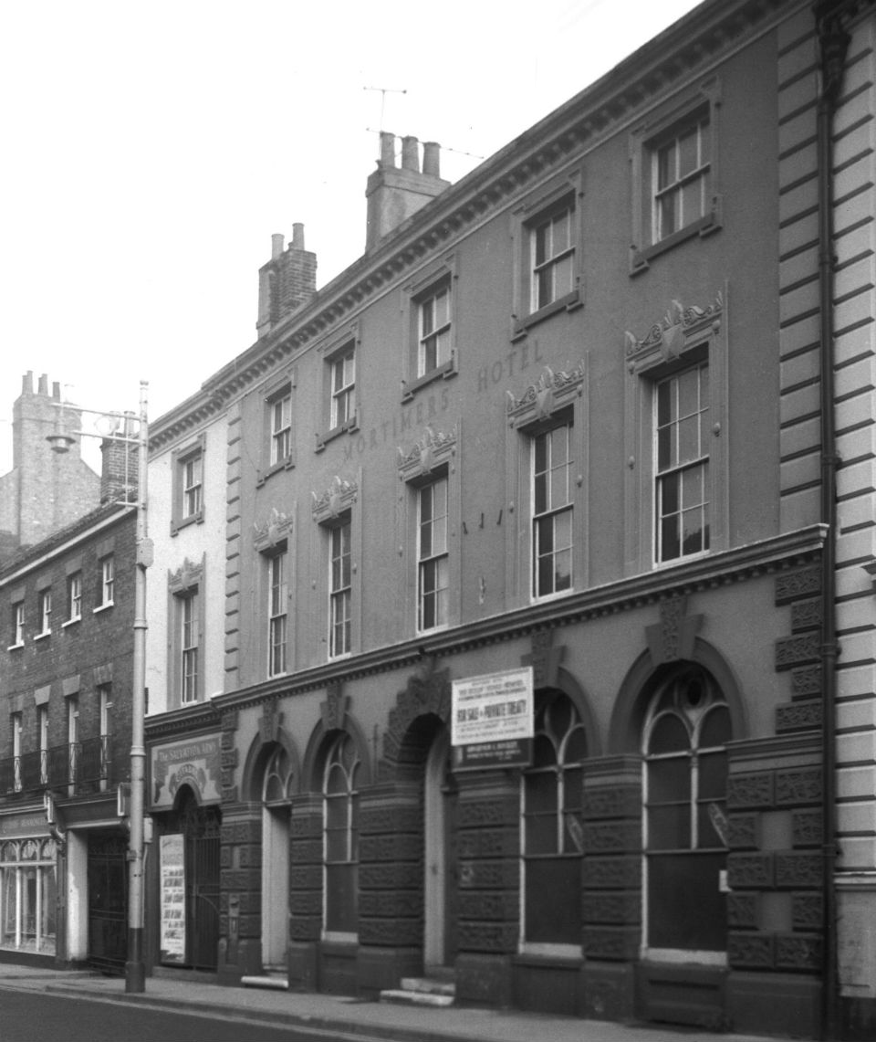 St Giles' St 34 former Mortimer's Hotel [5278] 1969-08-16.jpg