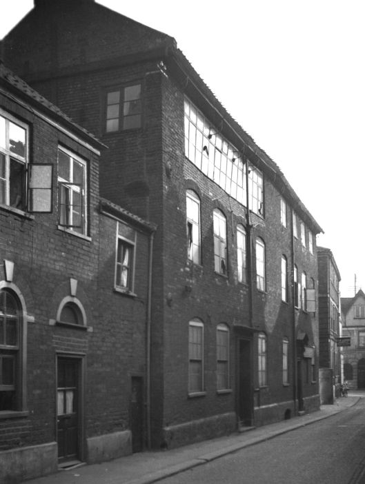 Calvert St 3 to 5 west side 1936.jpg