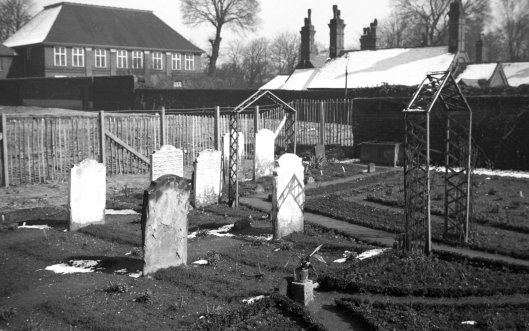 Oak St Talbot Square Hebrew cemetery [1514] 1937-03-26.jpg