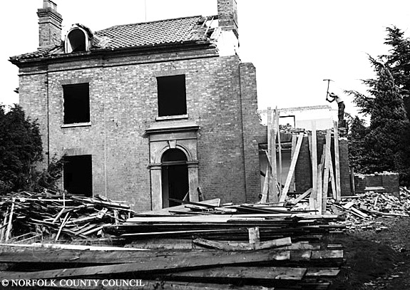 30129034687948Southwell Lodge.jpg